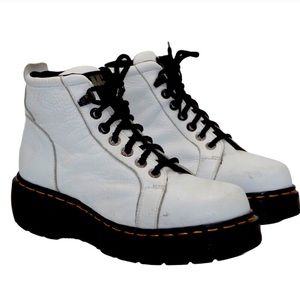 Vintage leather Dr. Martens size 9